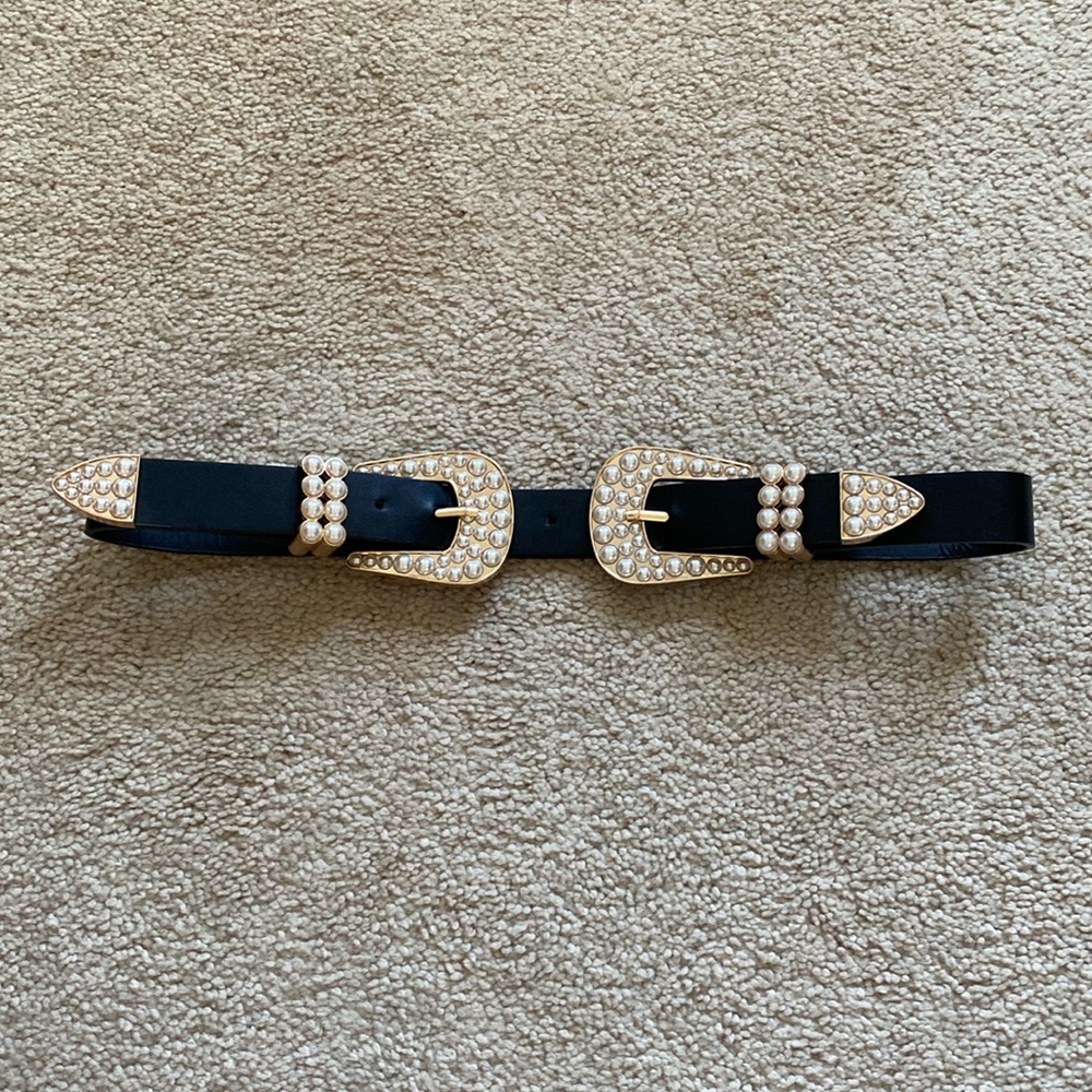 Elegant Black Belt with Gold Accents